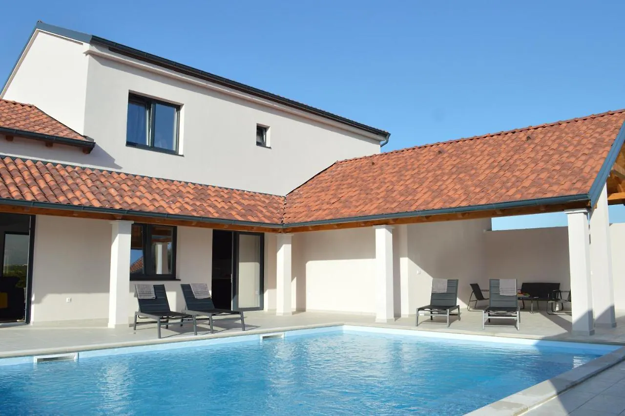 Villa Doka Donji Zemunik